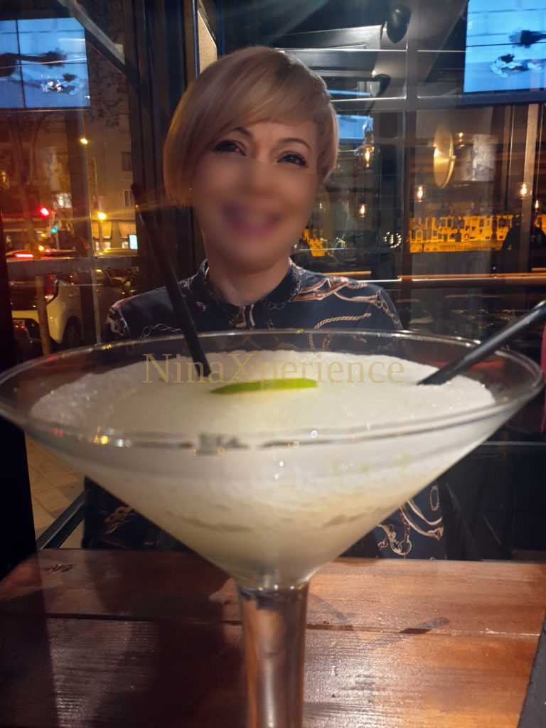 Nina Escort - Experiencia de relax y compañía en Madrid